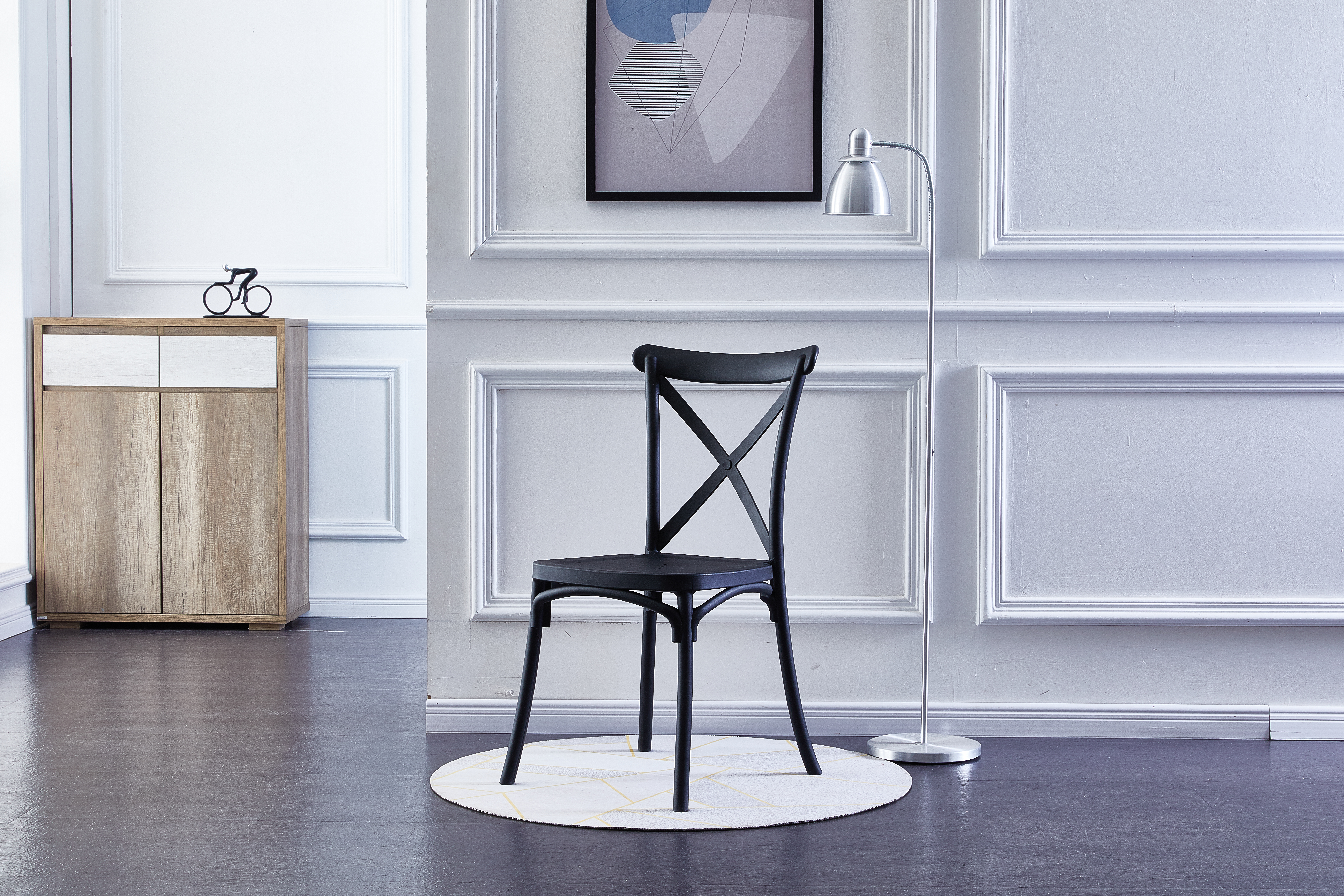 Silla con respaldo cruzado
