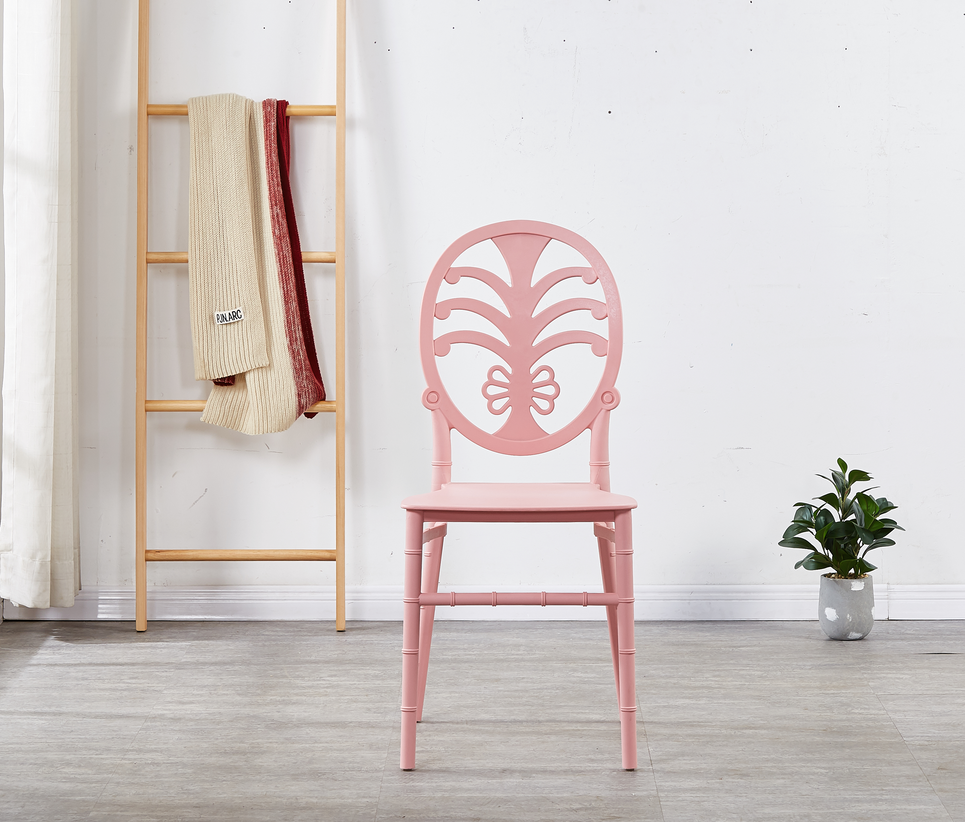 Silla plástica de los muebles Silla de bambú plástica modificada para requisitos particulares al aire libre del diverso color