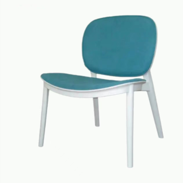 Sillas de comedor de plástico de lujo elegantes para el hogar, sillas de resina de patas bajas modernas con cojín