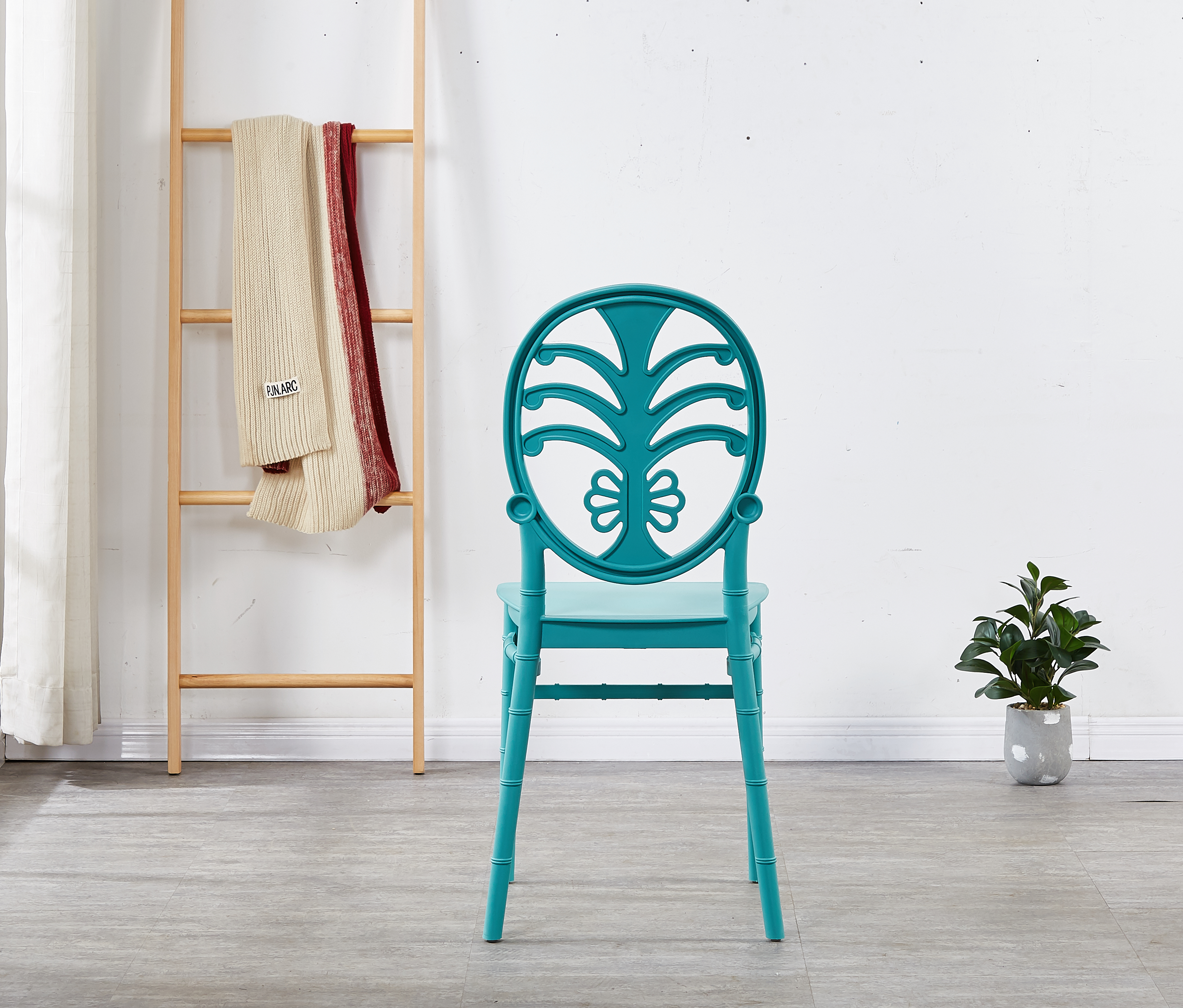 Silla plástica de los muebles Silla de bambú plástica modificada para requisitos particulares al aire libre del diverso color