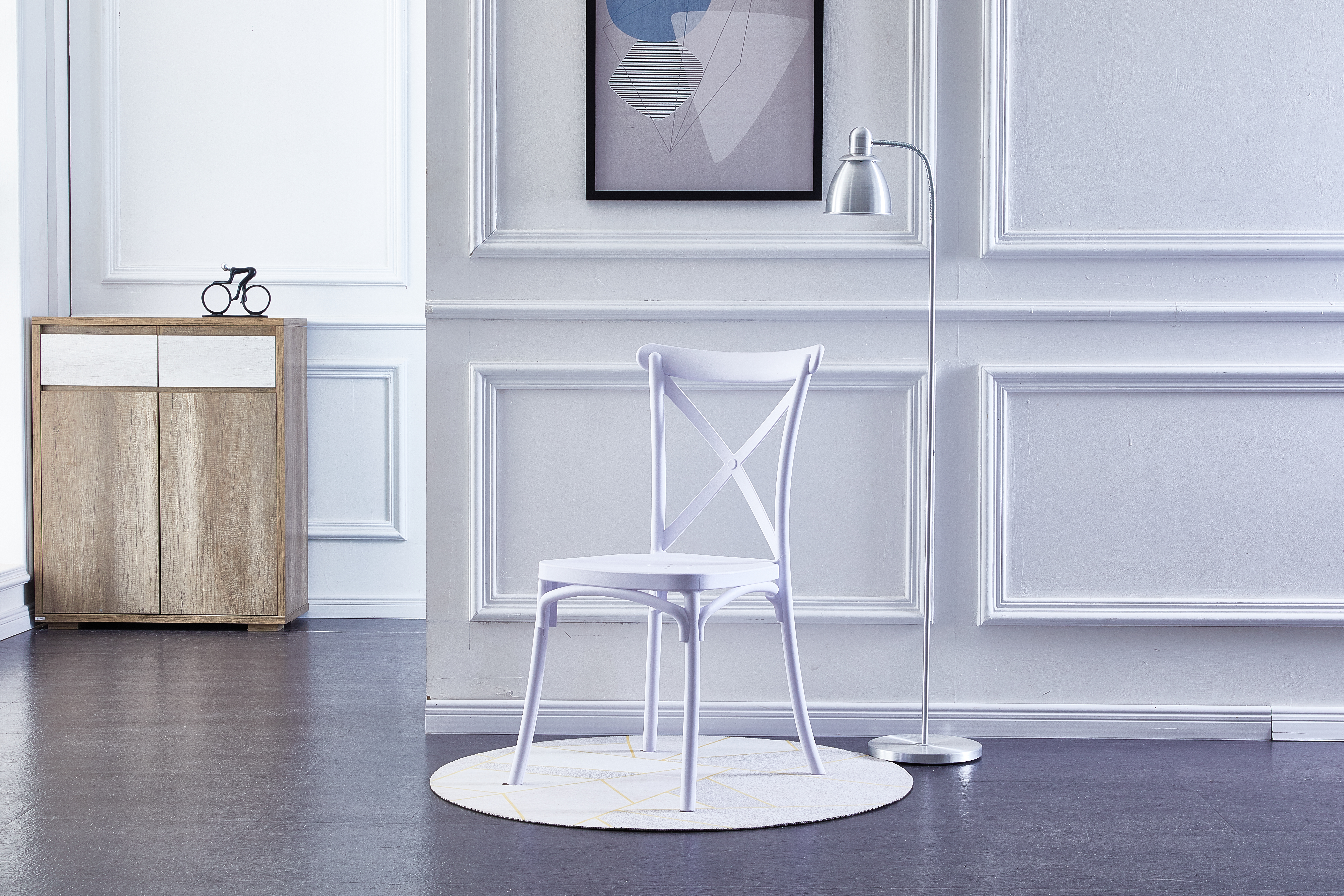 Silla con respaldo cruzado